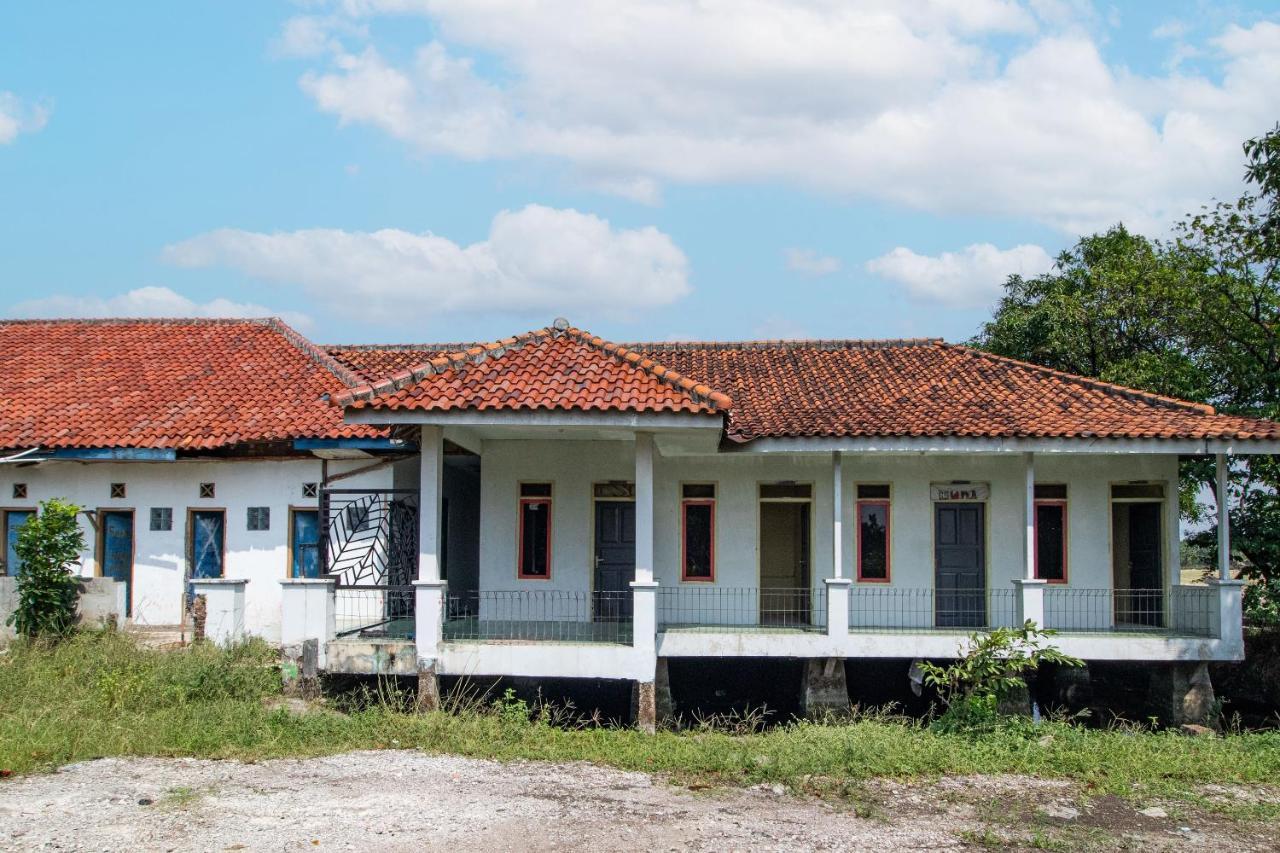 Spot On 92832 Al Mahira Syariah Otel Majalengka Dış mekan fotoğraf