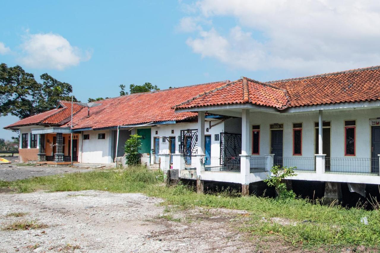 Spot On 92832 Al Mahira Syariah Otel Majalengka Dış mekan fotoğraf