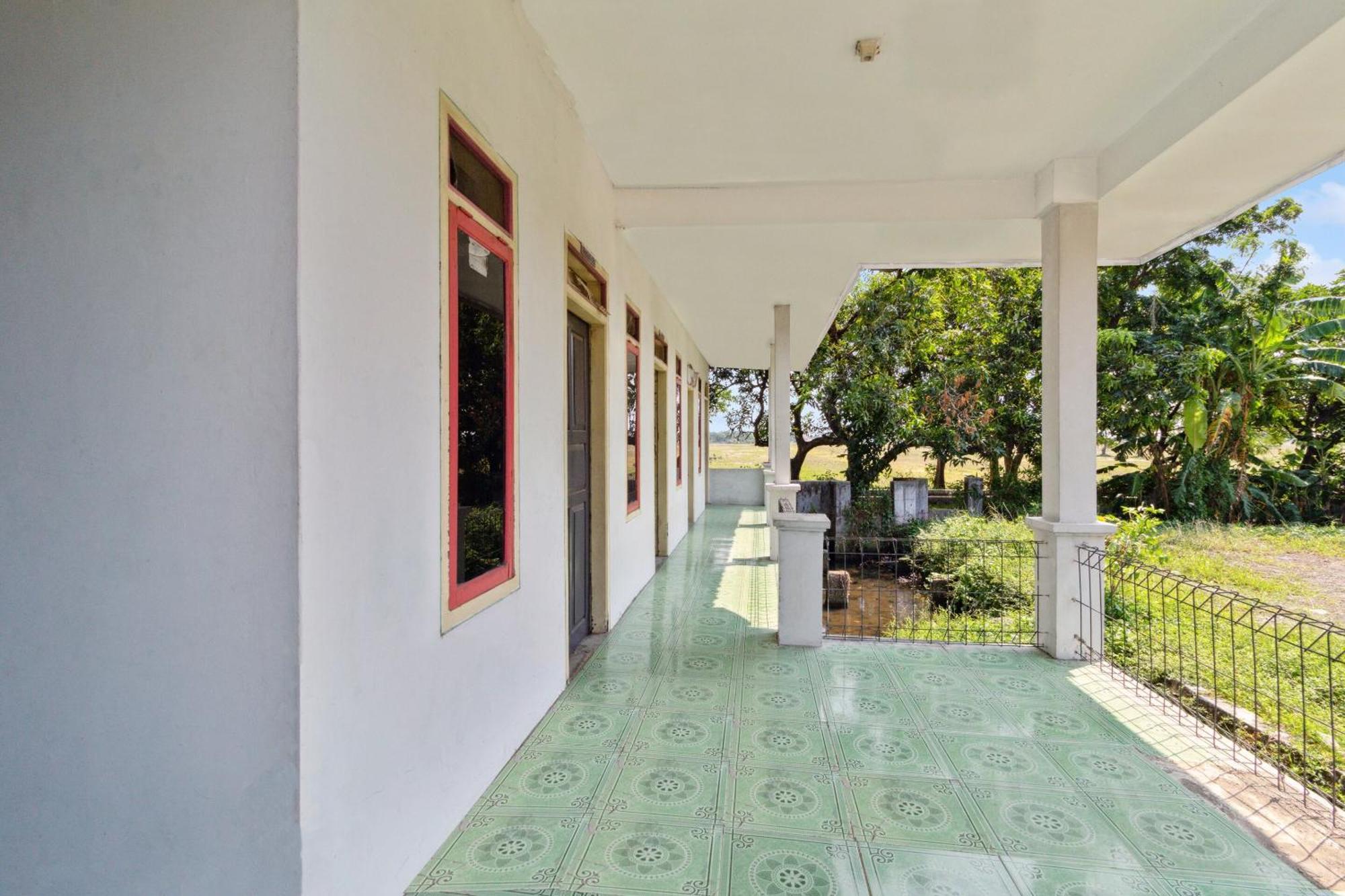 Spot On 92832 Al Mahira Syariah Otel Majalengka Dış mekan fotoğraf